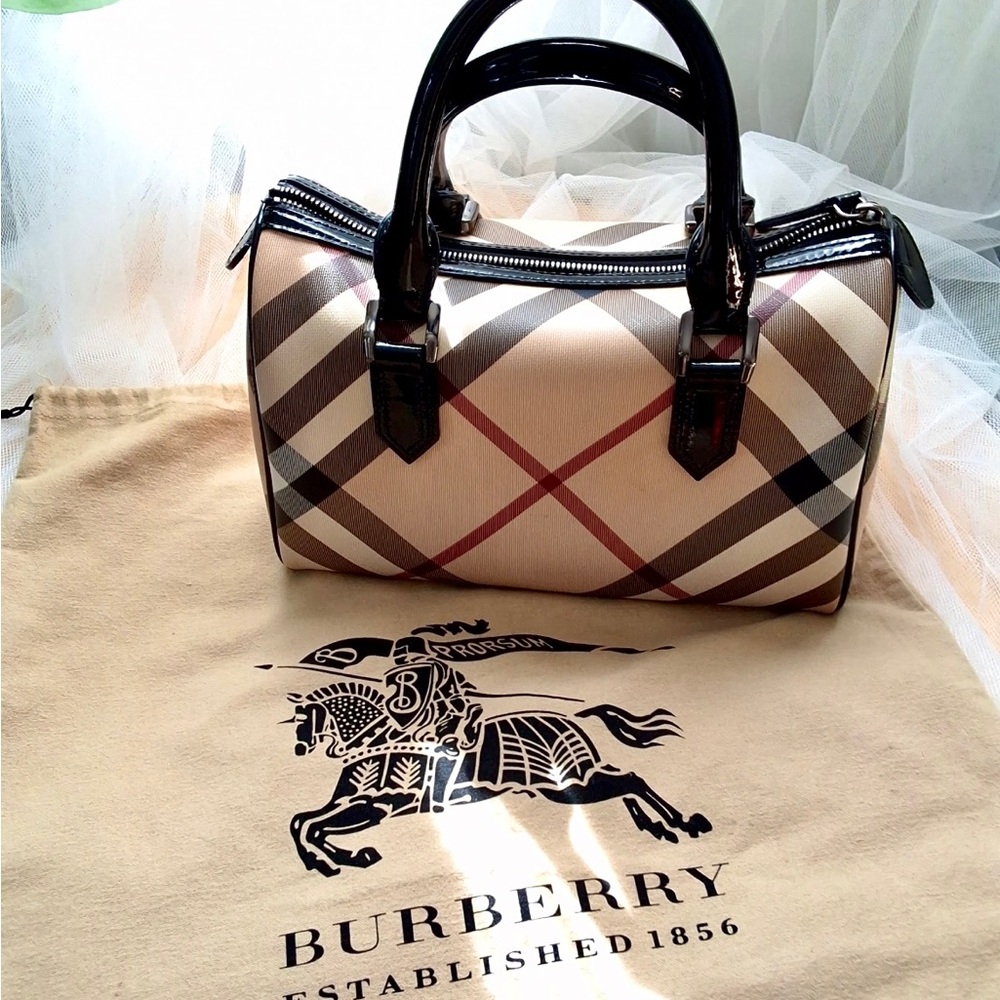 BURBERRY  |   Boston Bag   |    Nova Check   |   *Authentic*